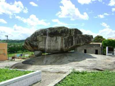 PEDRA DO URUBU, POR SILVANIA - ITABI - SE